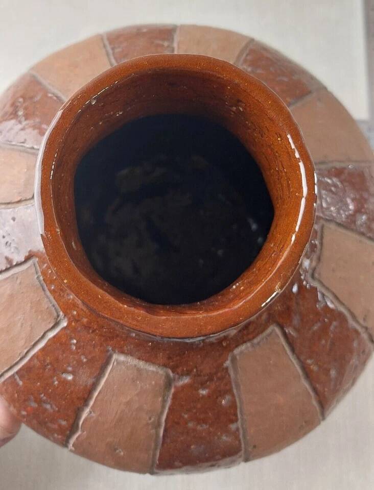 Old vase, terracotta, Gigi 76, vintage