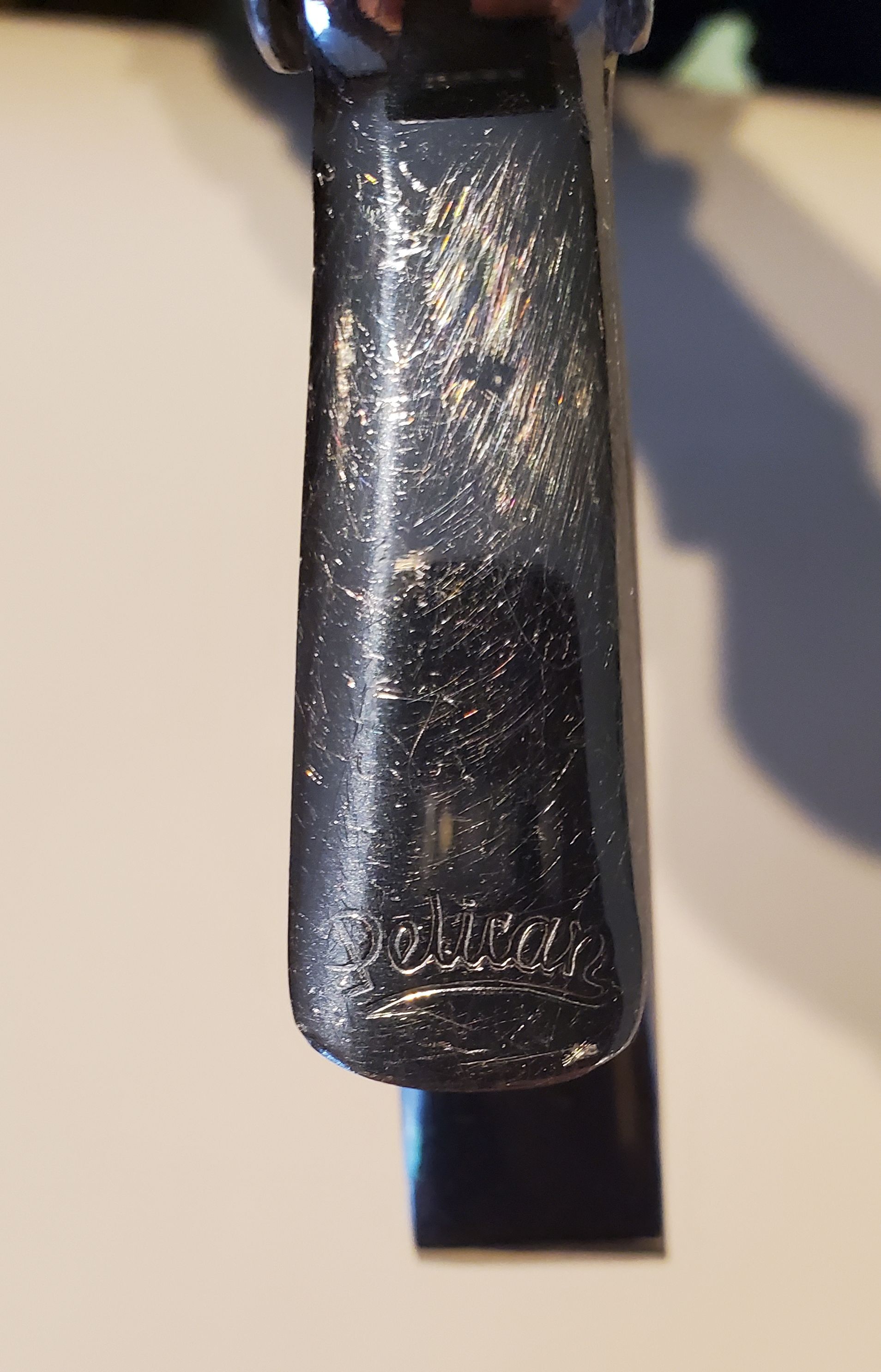 Pelican service clamp