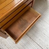 Regain dresser office row