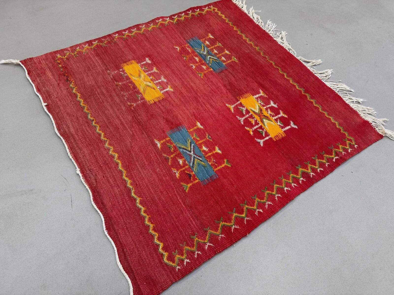 Vintage Moroccan square kilim 103x100 cm kelim wool rug medium 2524