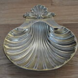 Empty-pocket scallop shell