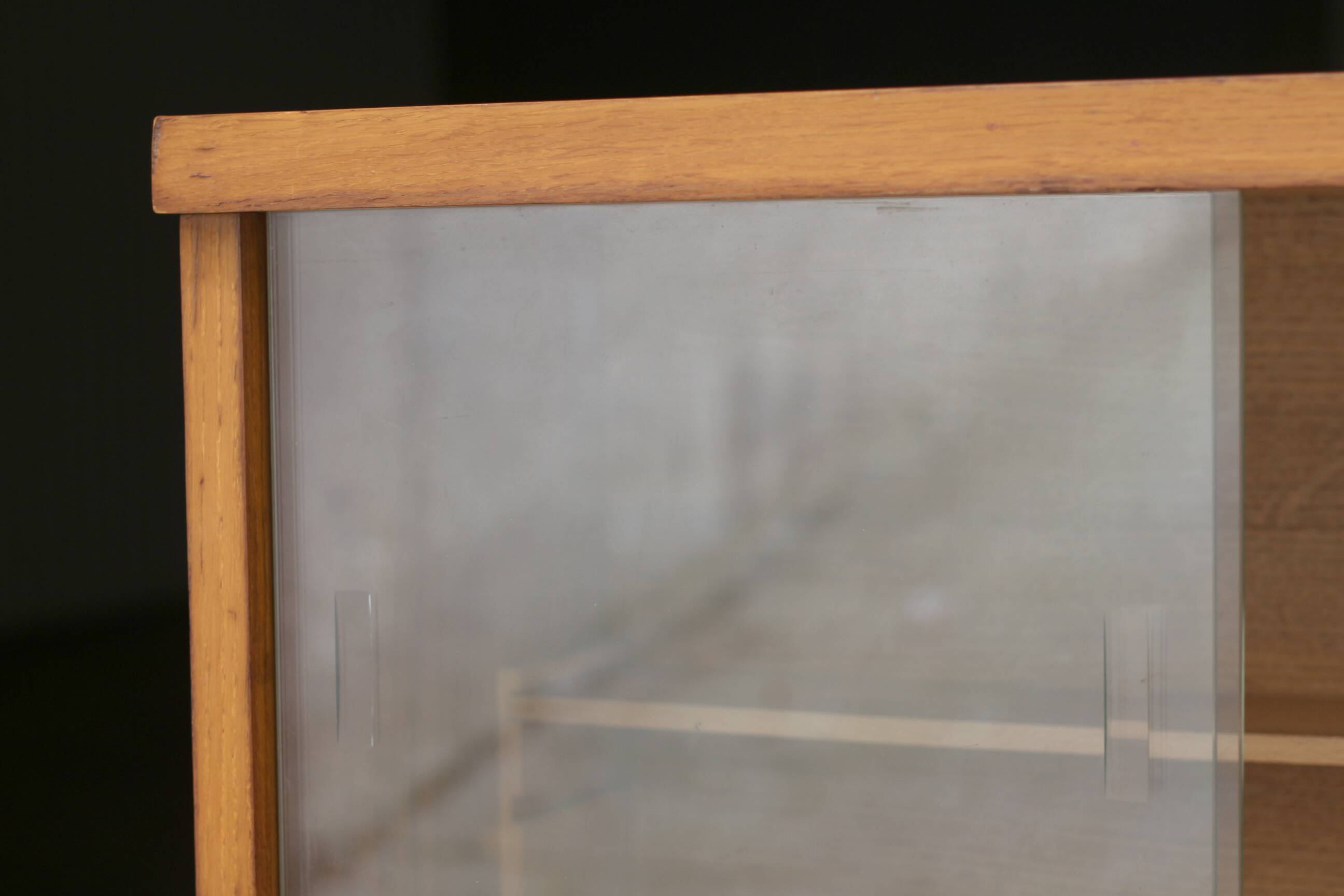 Adorable MD-type oak module from the 1950s.