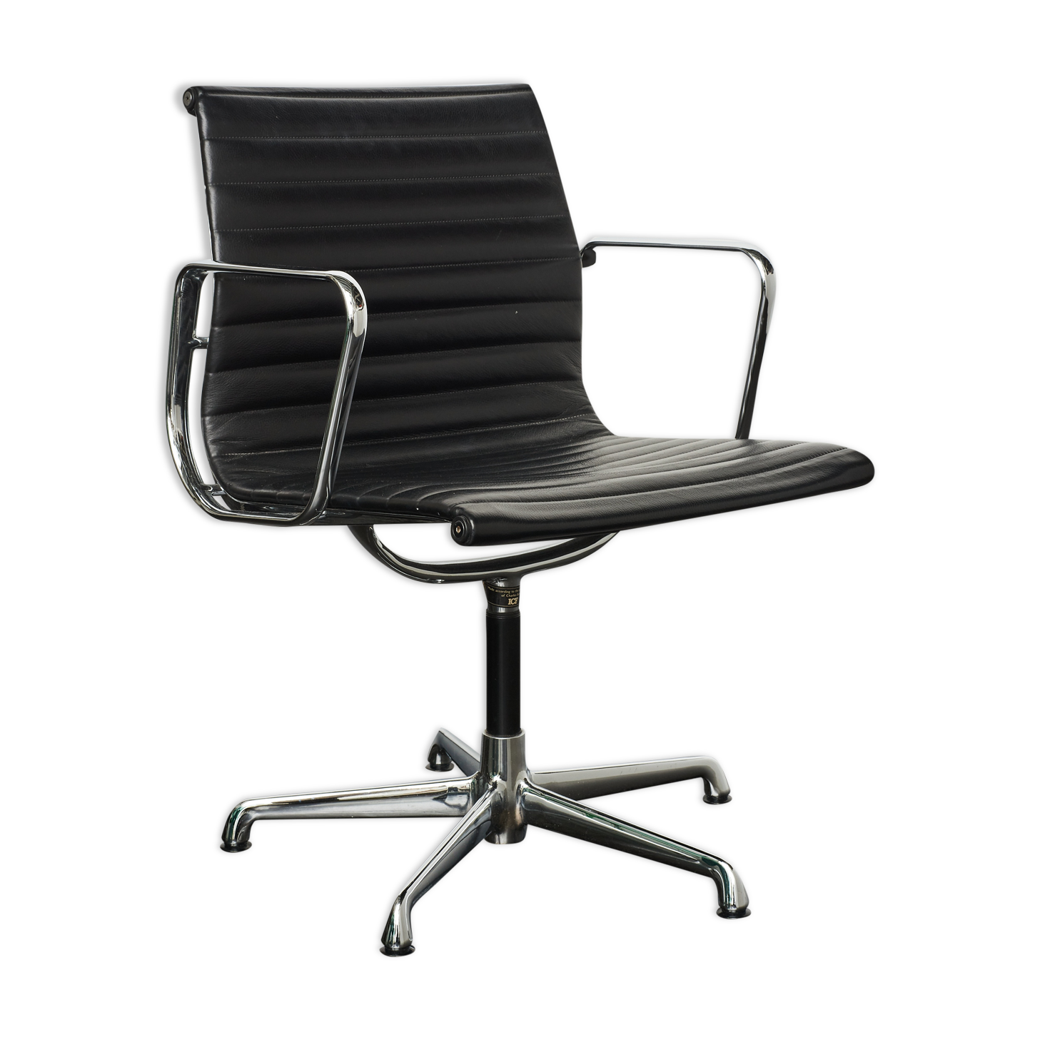 Charles and Ray Eames Aluminum Group chair.