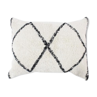 Large Berber-inspired cushion 60X80 cm