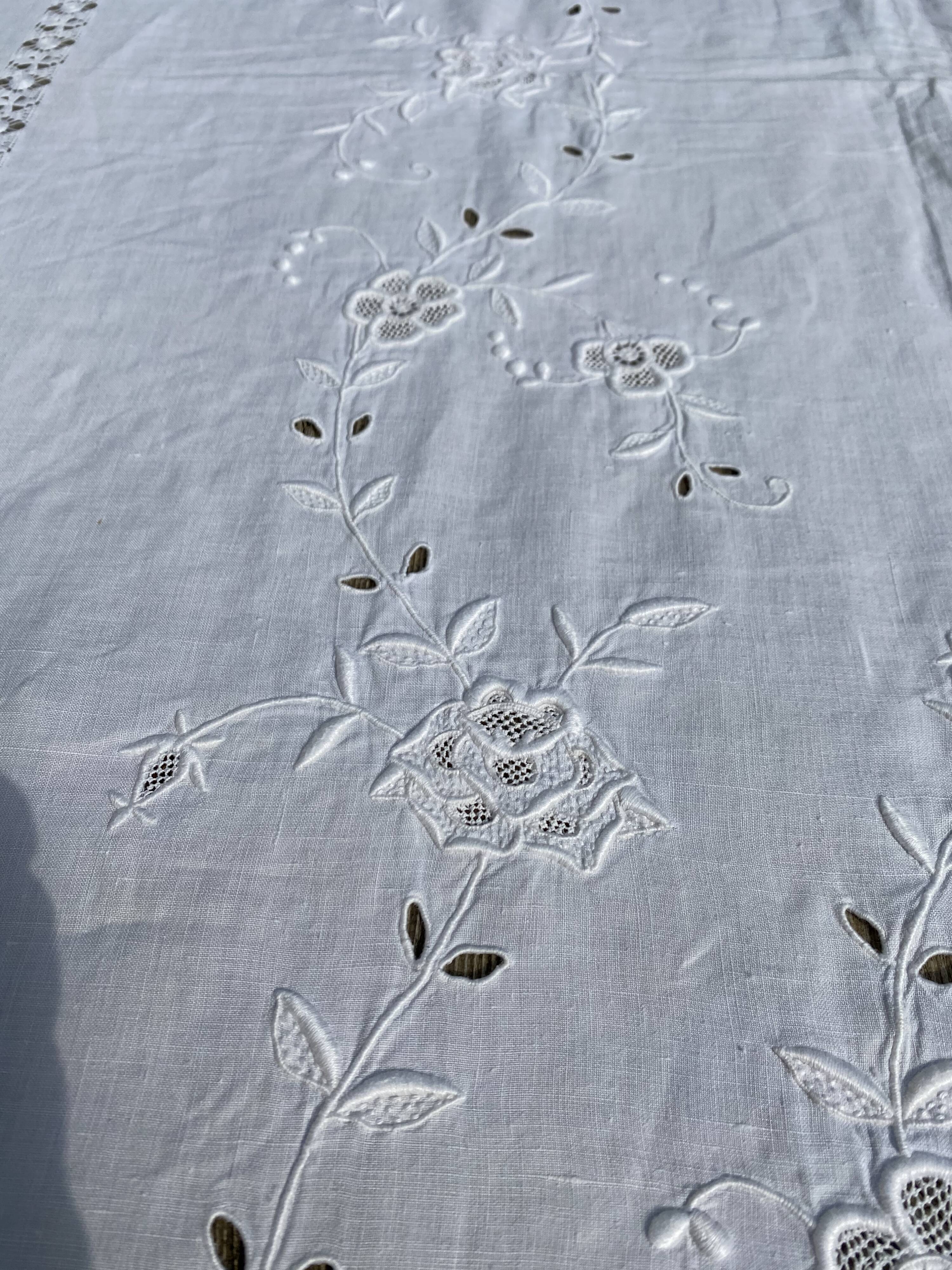 Nappe blanche ancienne