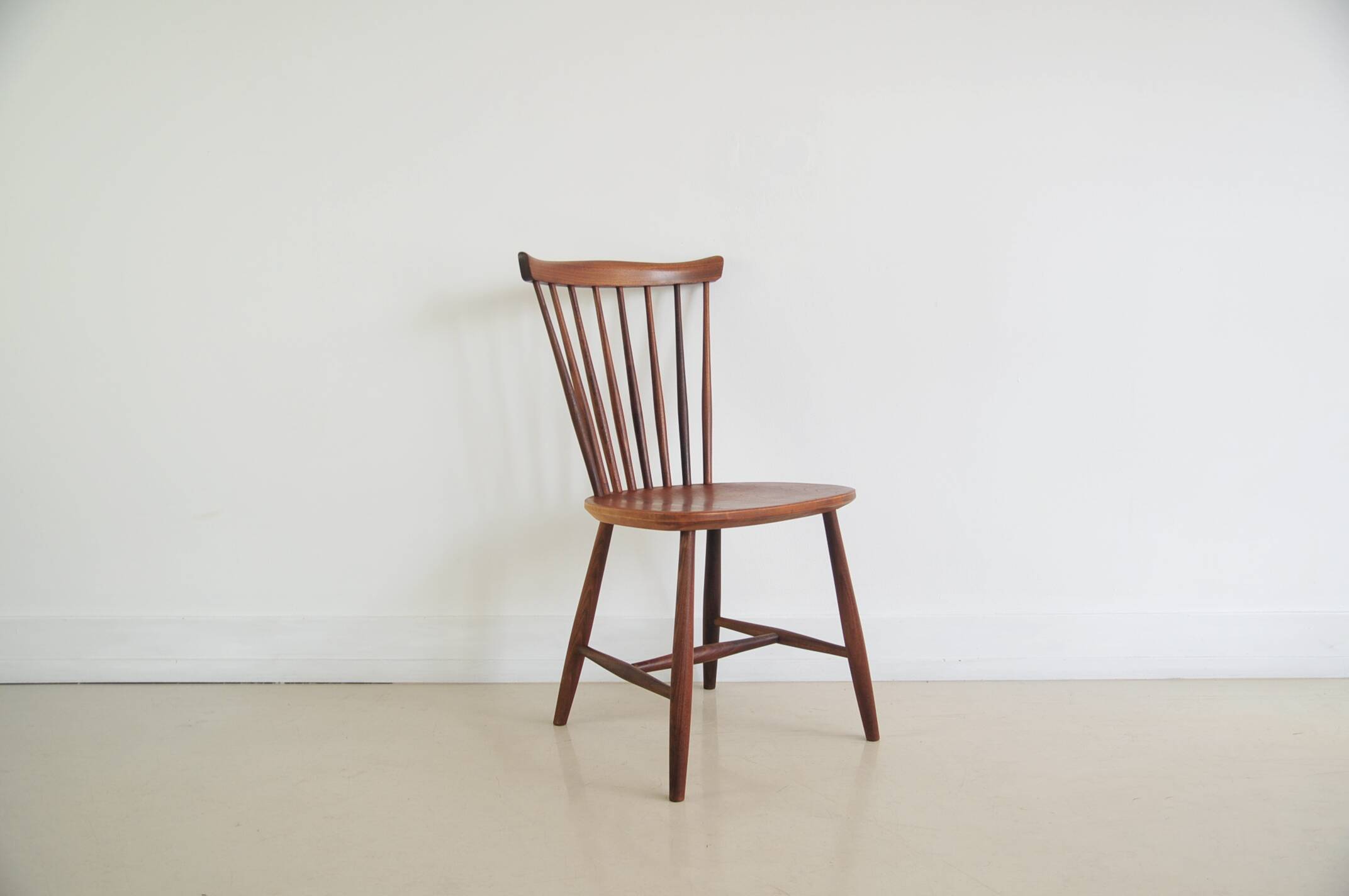 Vintage wooden spindle chair Pastoe