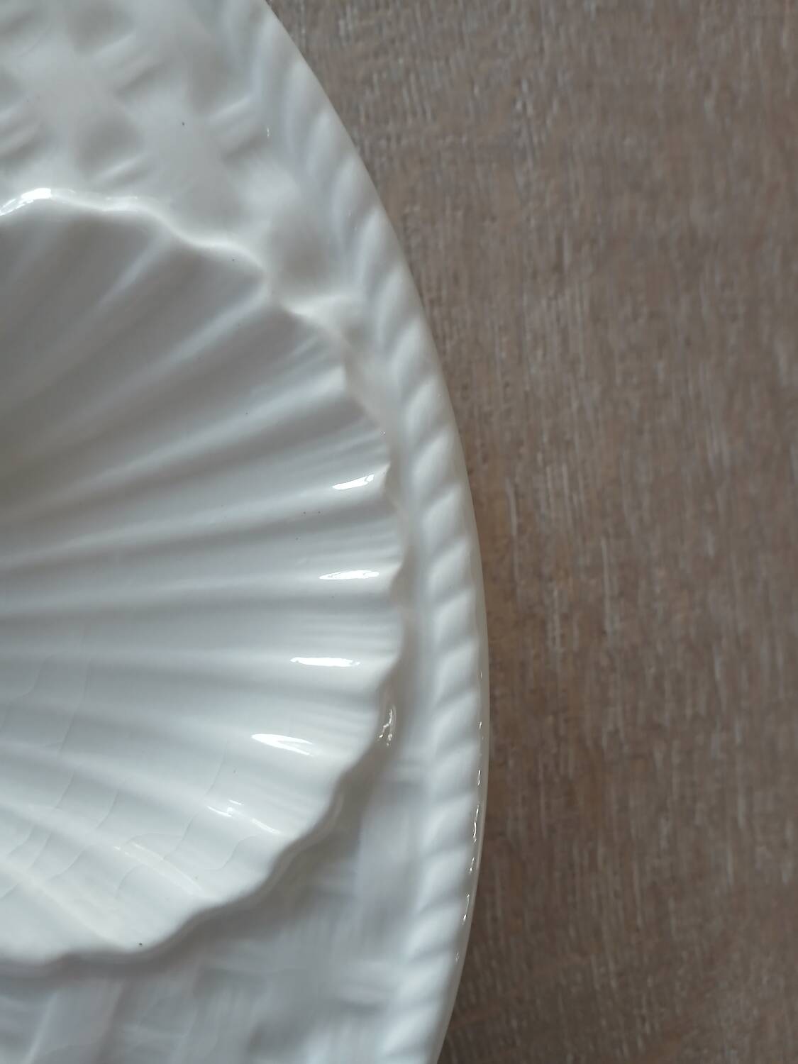 8 old Longchamp oyster plates