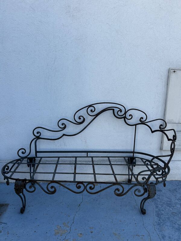 Méridienne de jardin en fer forgé