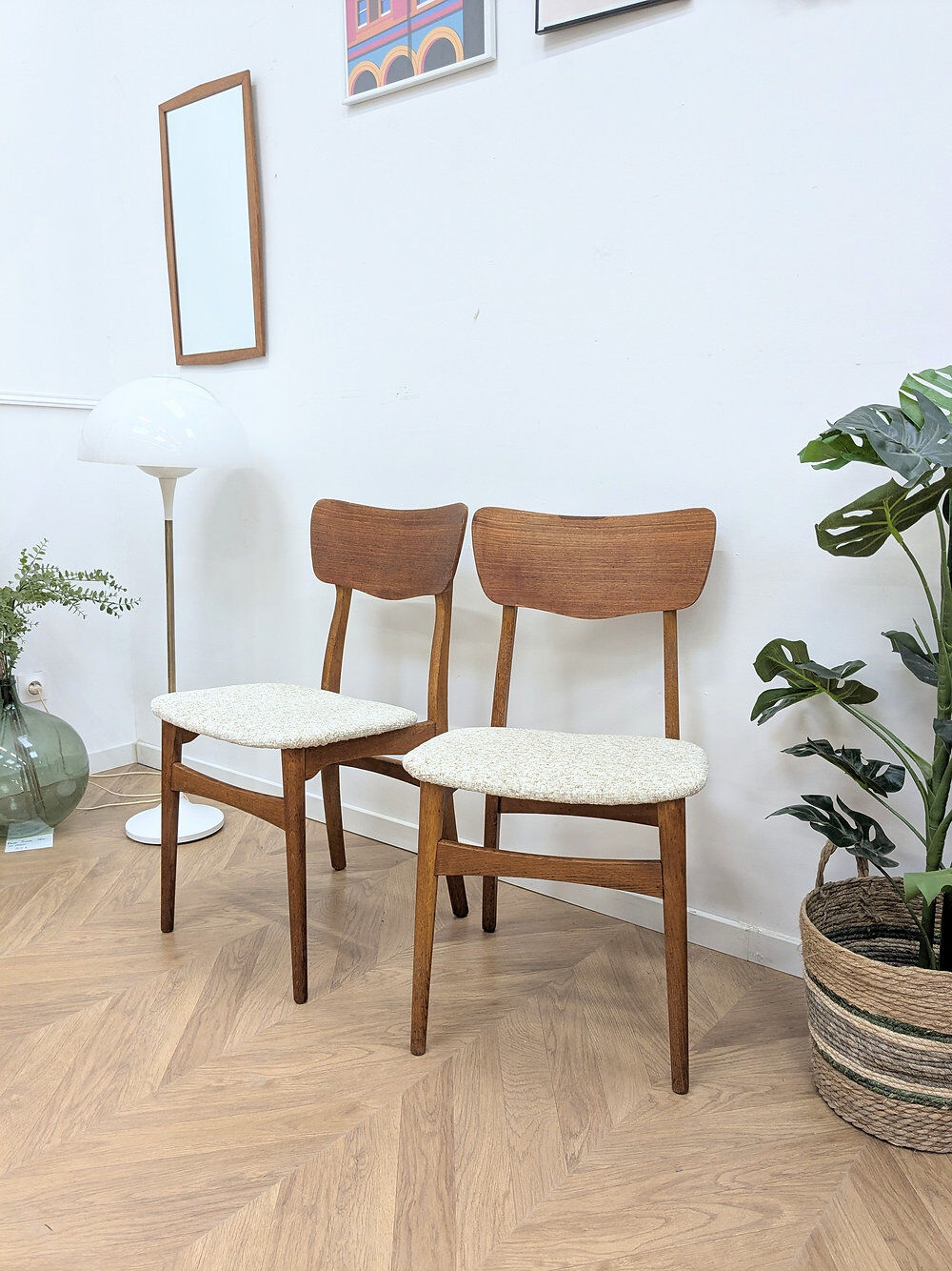2 Scandinavian chairs