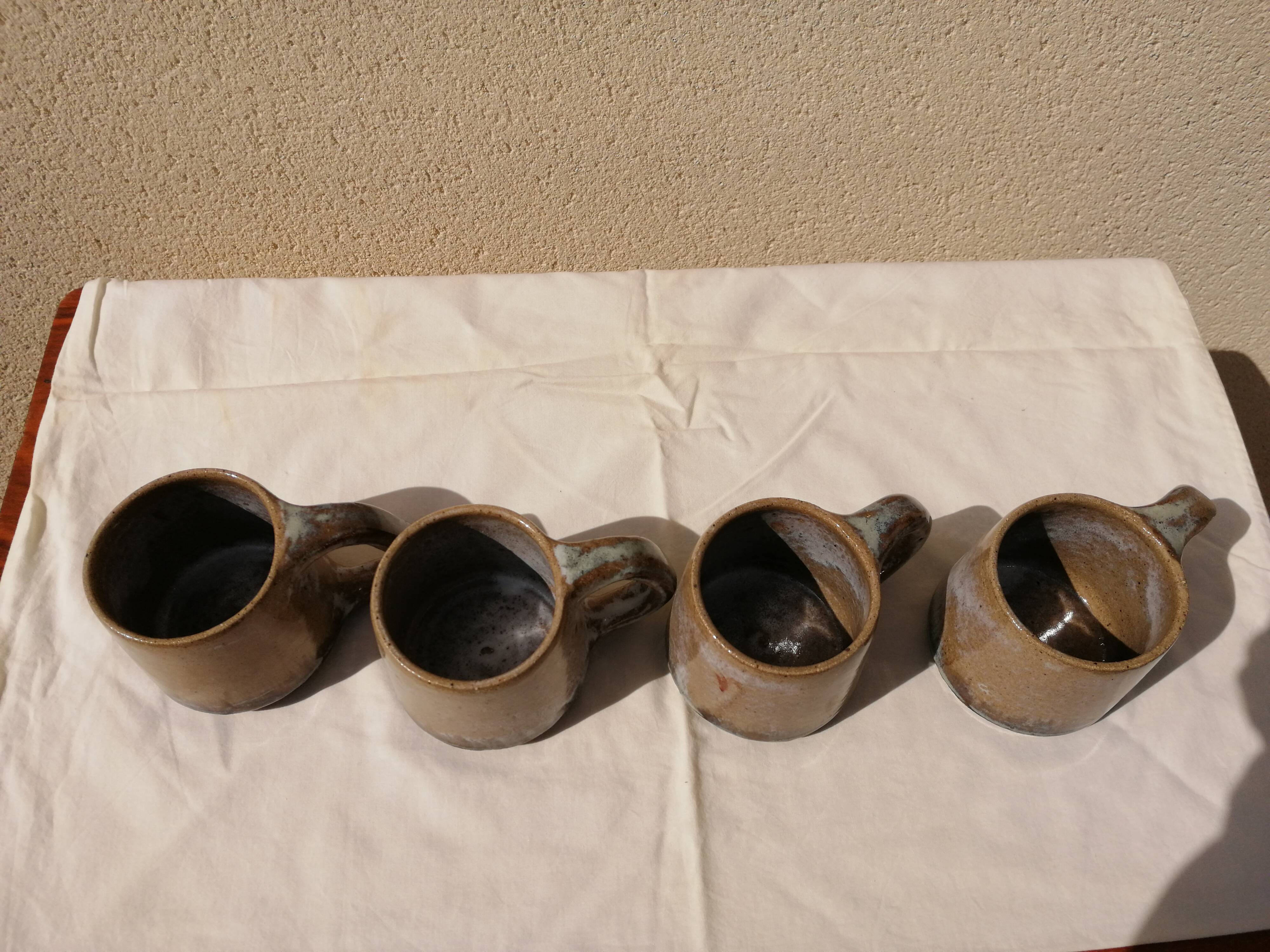 Lot of 4 sandstone glasses