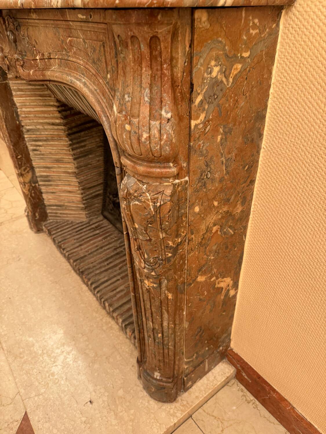 Cheminée en marbre Louis XV