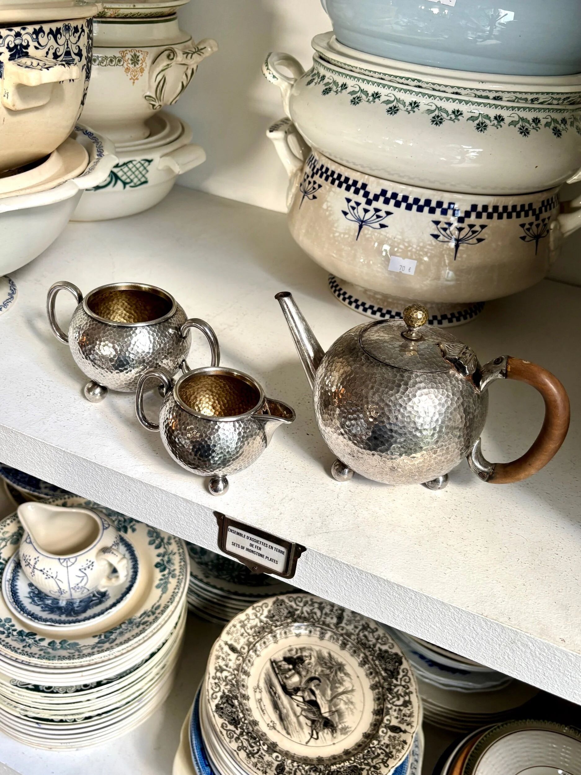Selfish service in hammered silver-plated metal, 1930s - 3 pieces