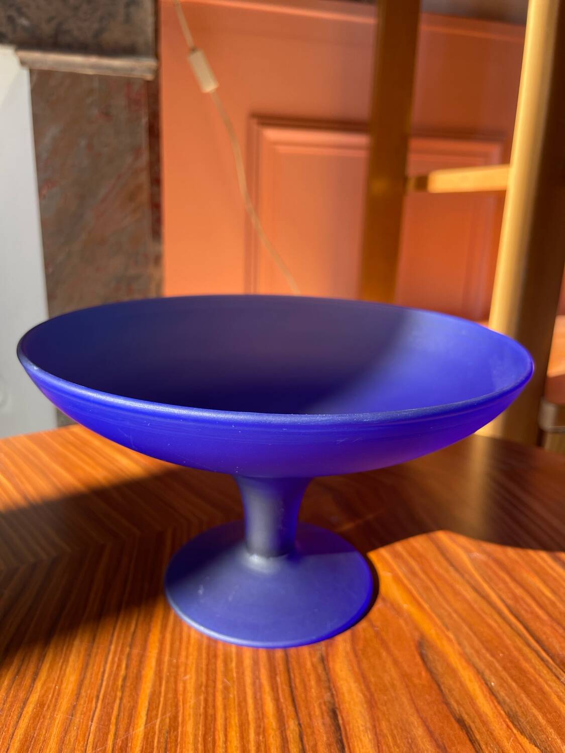 Frosted glass bowl