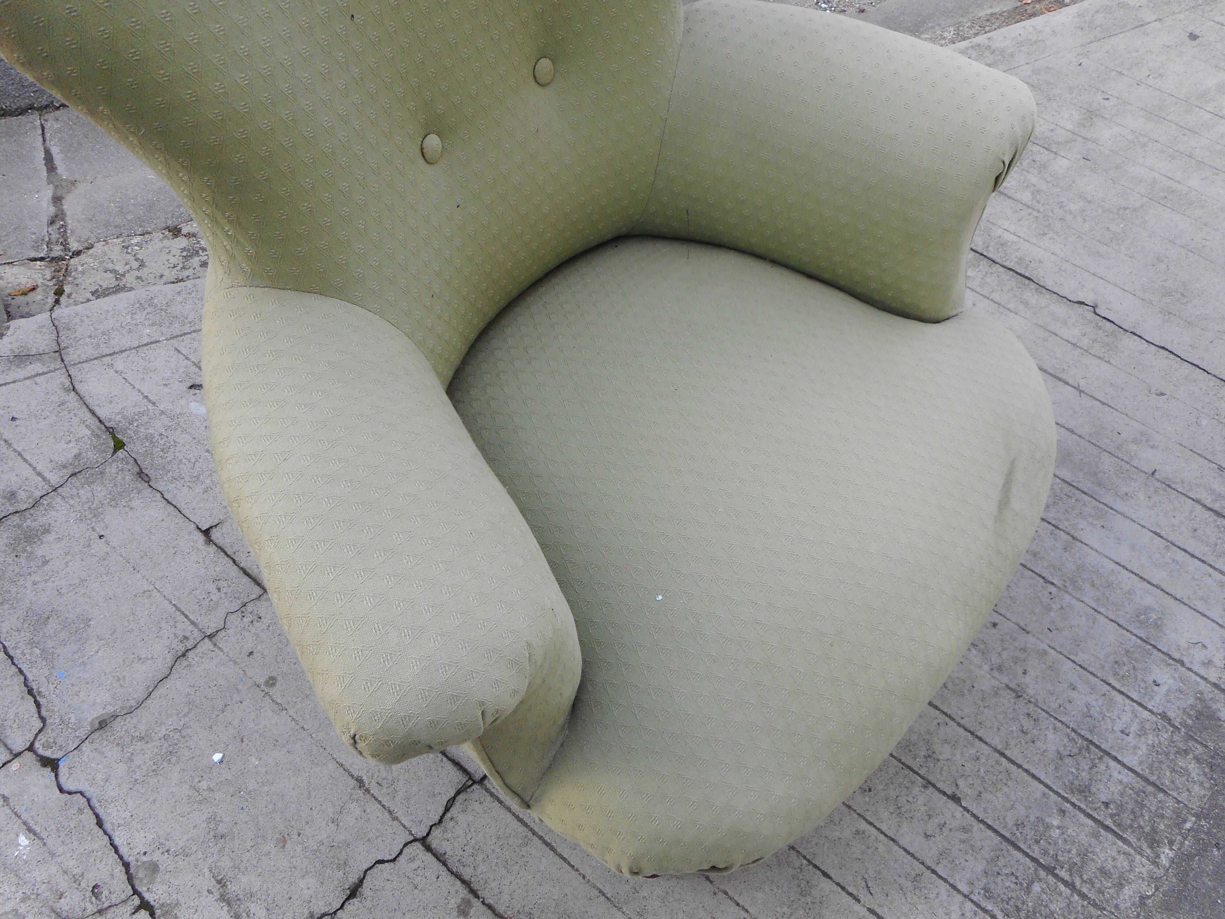 Armchair style Toad