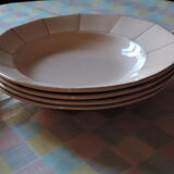 Set of eight pink plates in digoin sarreguemines