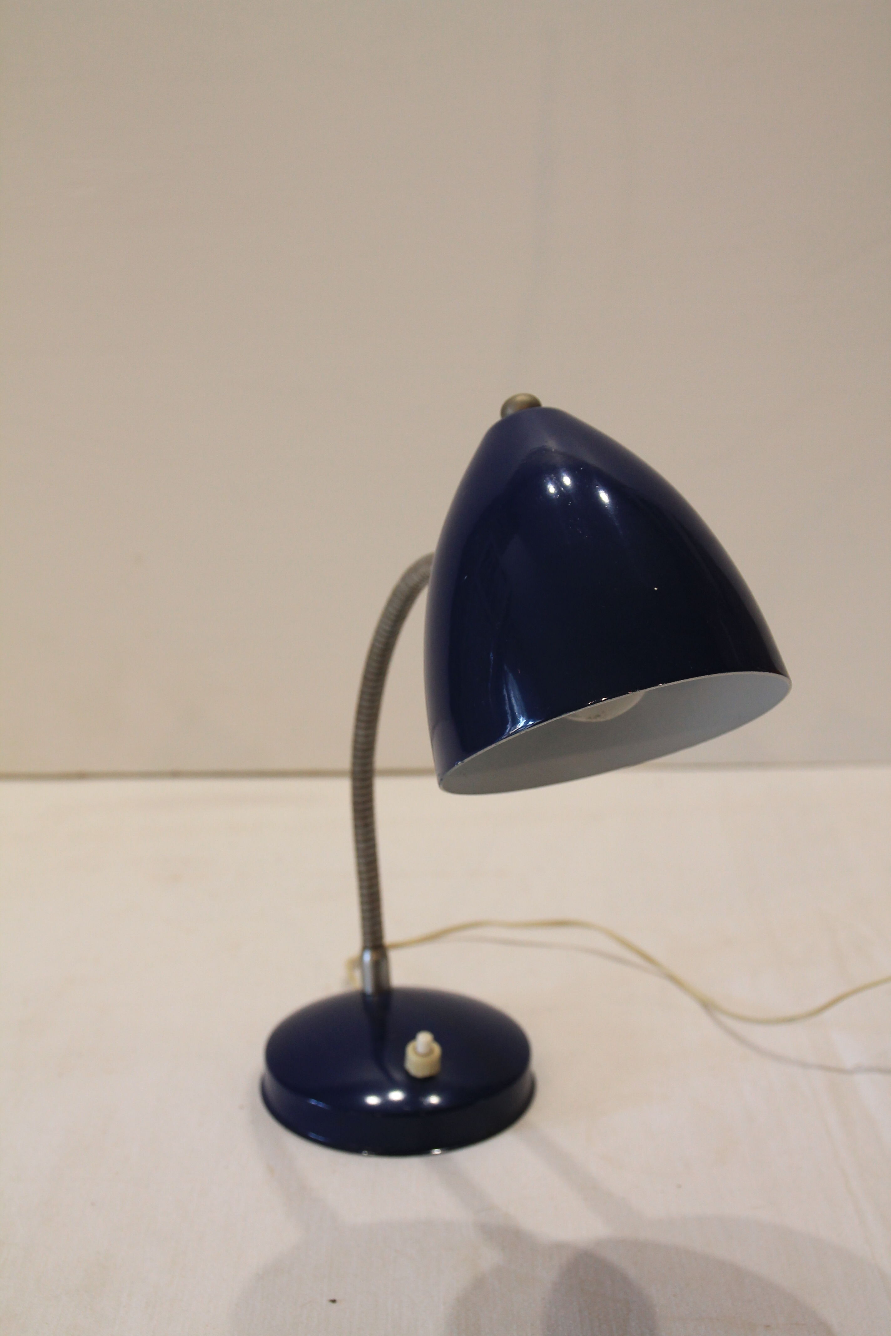 Flexible blue light