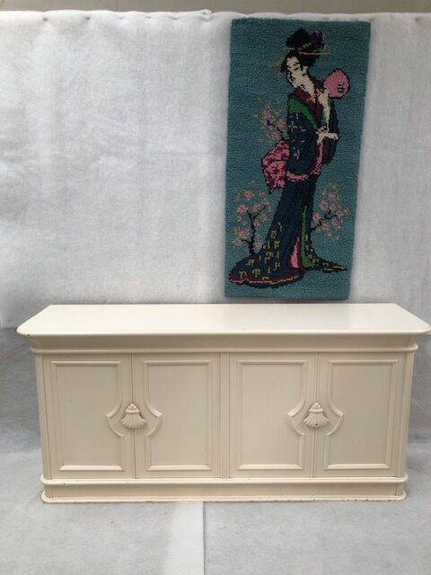 Sideboard with beautiful handels