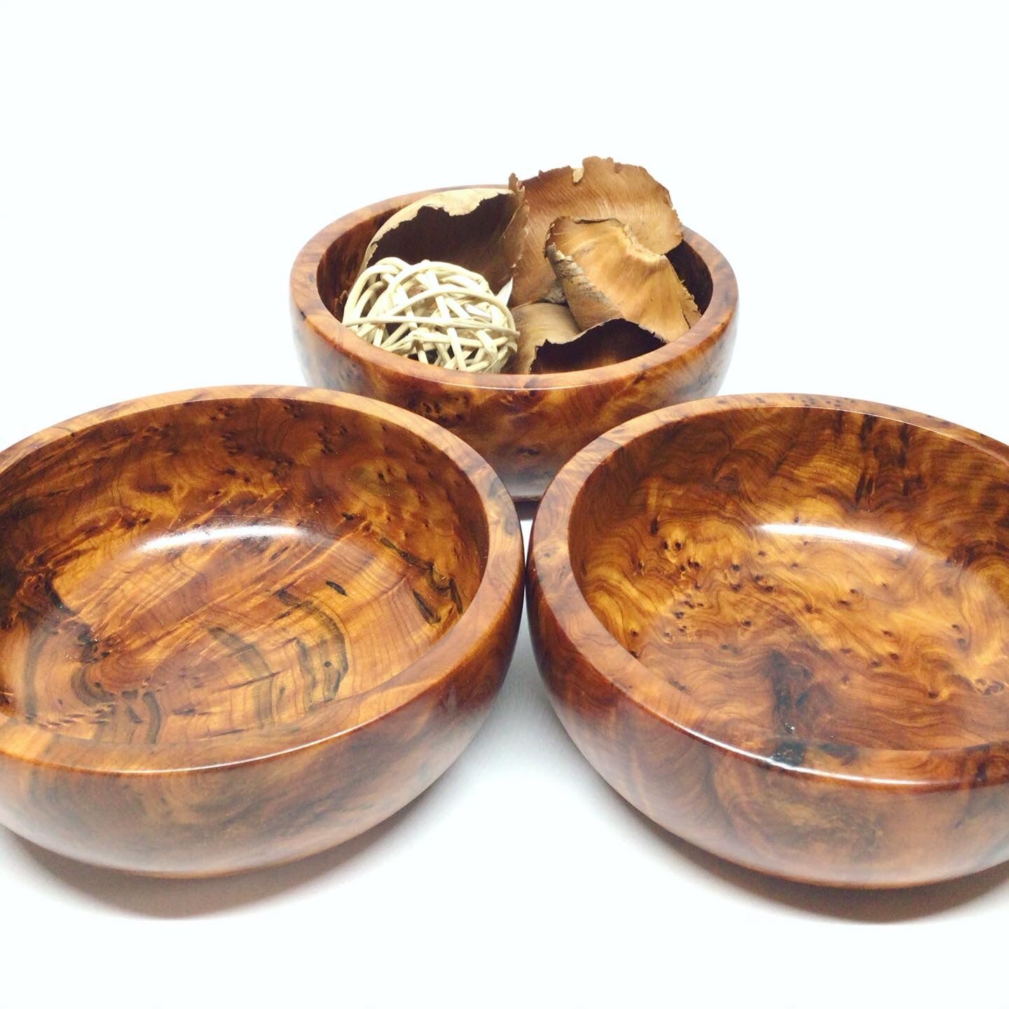 Lot of three precious wooden cups of thuya