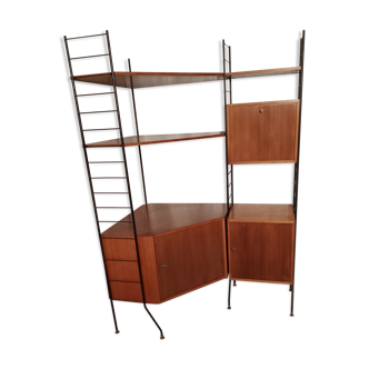 String shelf system