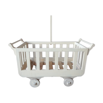White trailer bed