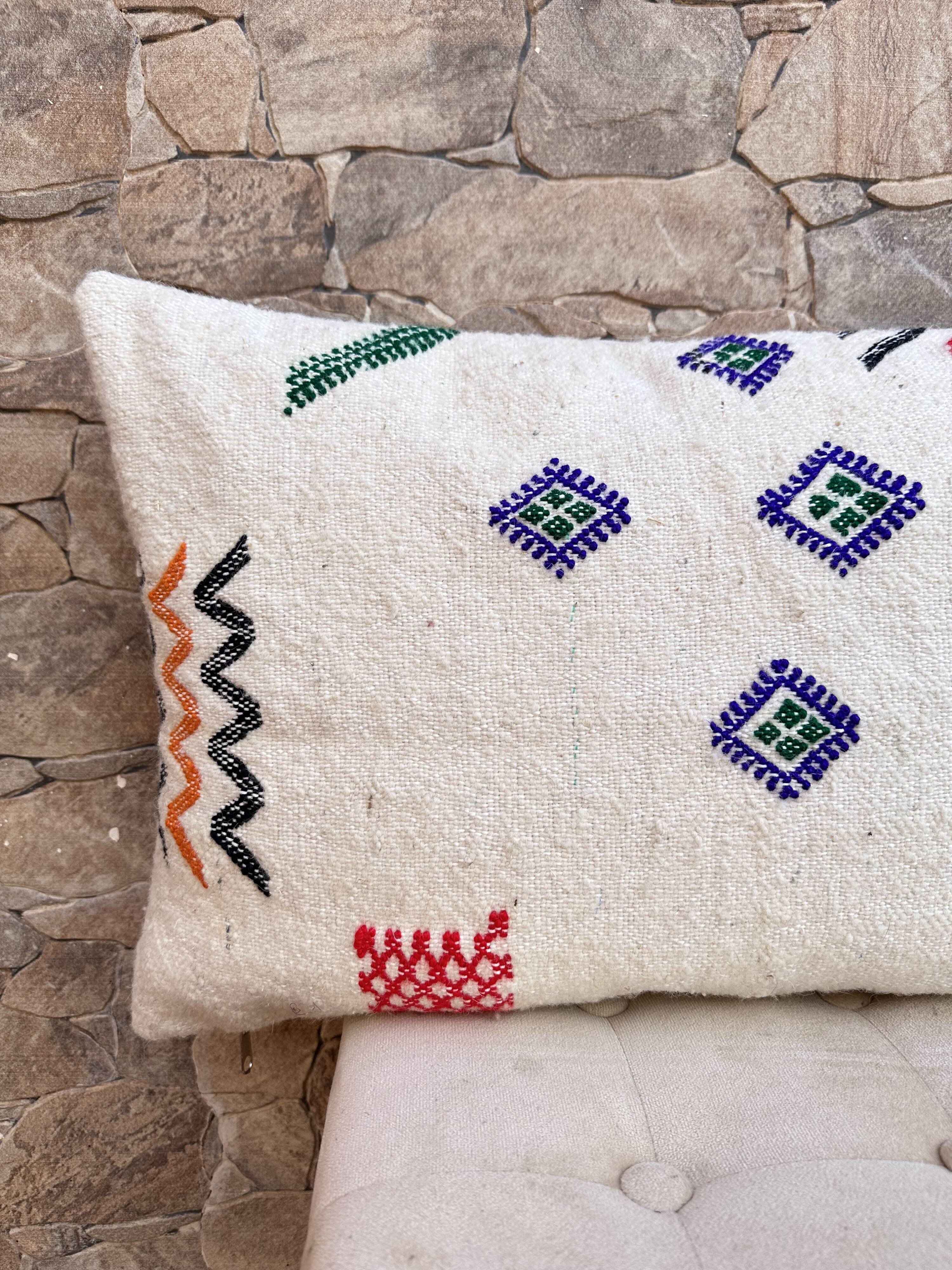 Handmade Moroccan Cushion Cover (60x40 cm) White, Kilim Rug Cushion Cover.