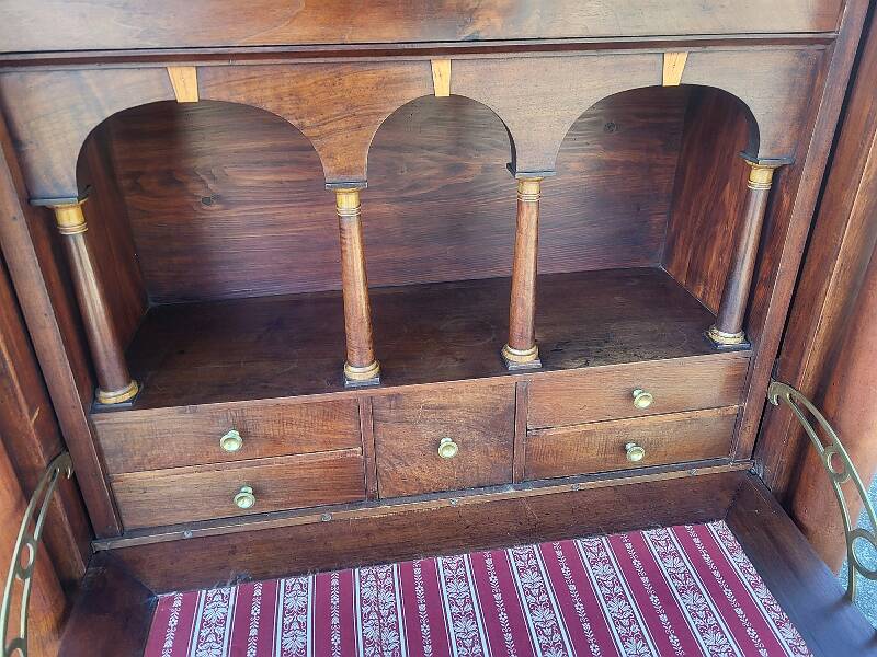 Empire secretary with detached columns in walnut from the 19th century