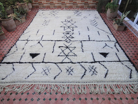 Beniouarin carpet 355x252 cm