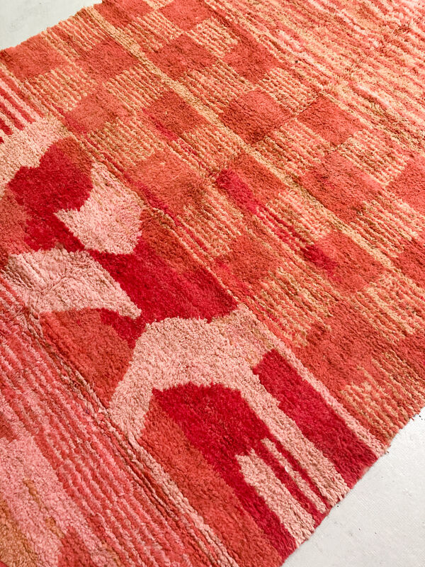 Tapis berbère marocain Boujaad rouge et ocre à motifs graphiques 2,64x2,02m