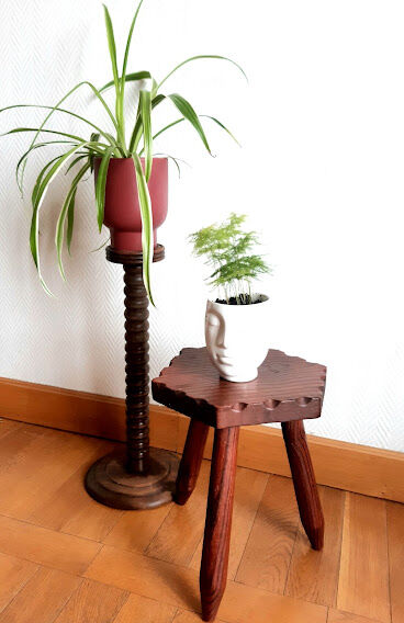 Brutalist tripod stool feet pencils