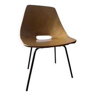 Chaise « Tonneau » signée Pierre Guariche