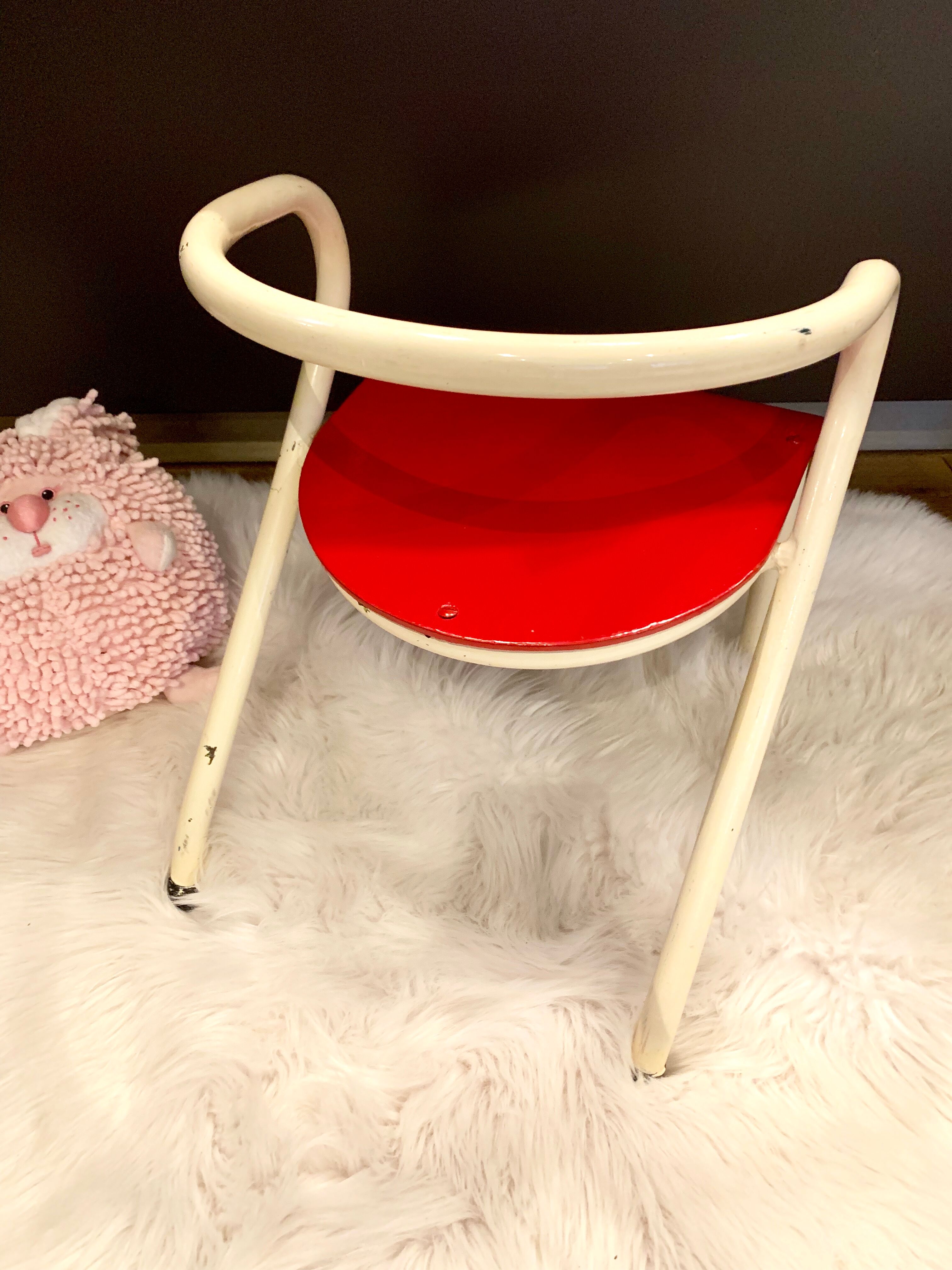 Jacques Hitier child schoolboy chair