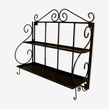 Wall-mounted or table-mounted wrought iron shelf
