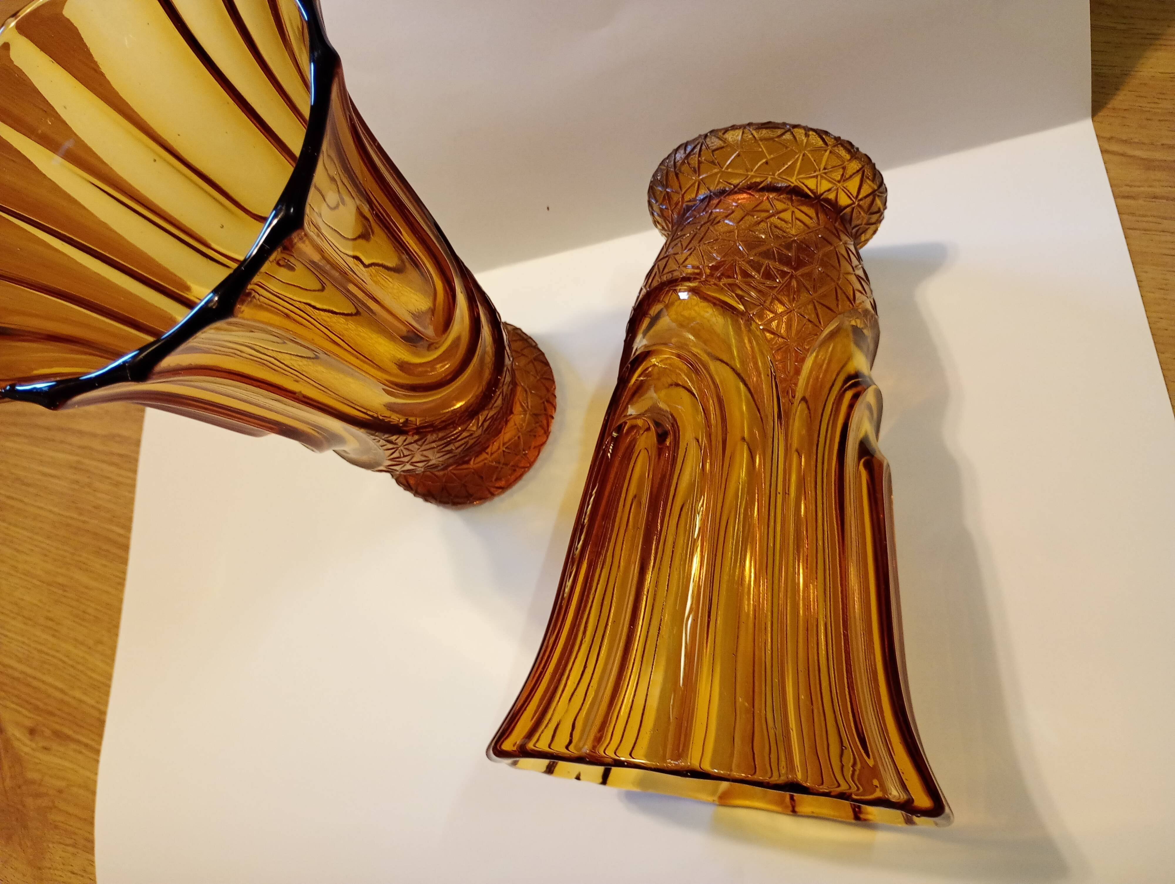 Pair of amber vases made in Belgium "Henri Heemskerk" art deco circa 1930