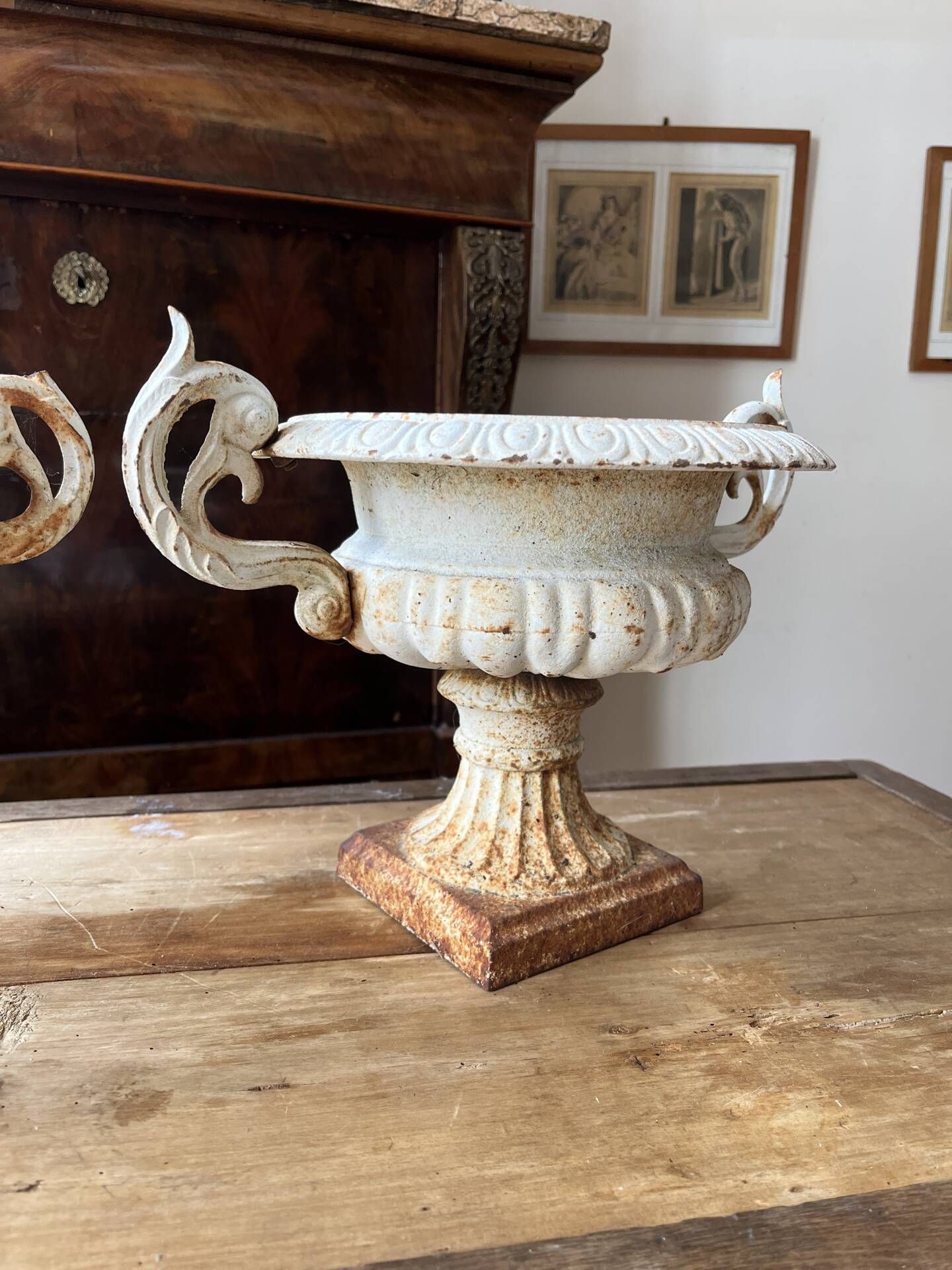 Vases Médicis blanc