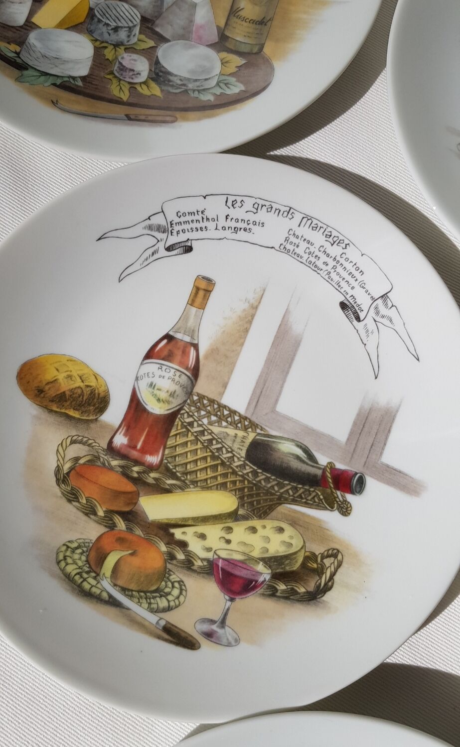 Plateau de fromages en porcelaine avec 6 assiettes assorties