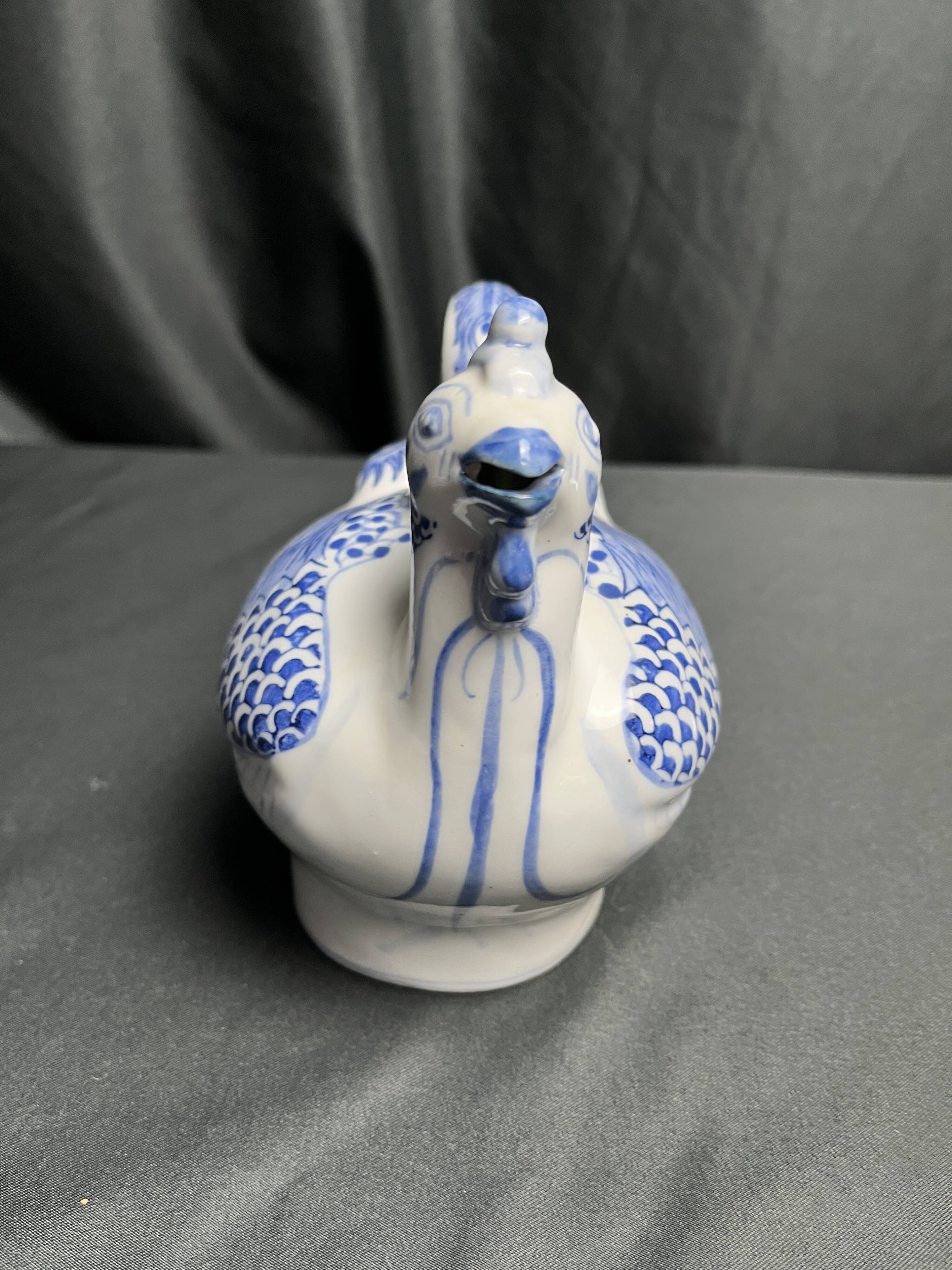 China, hen teapot, white and blue porcelain, 20th century