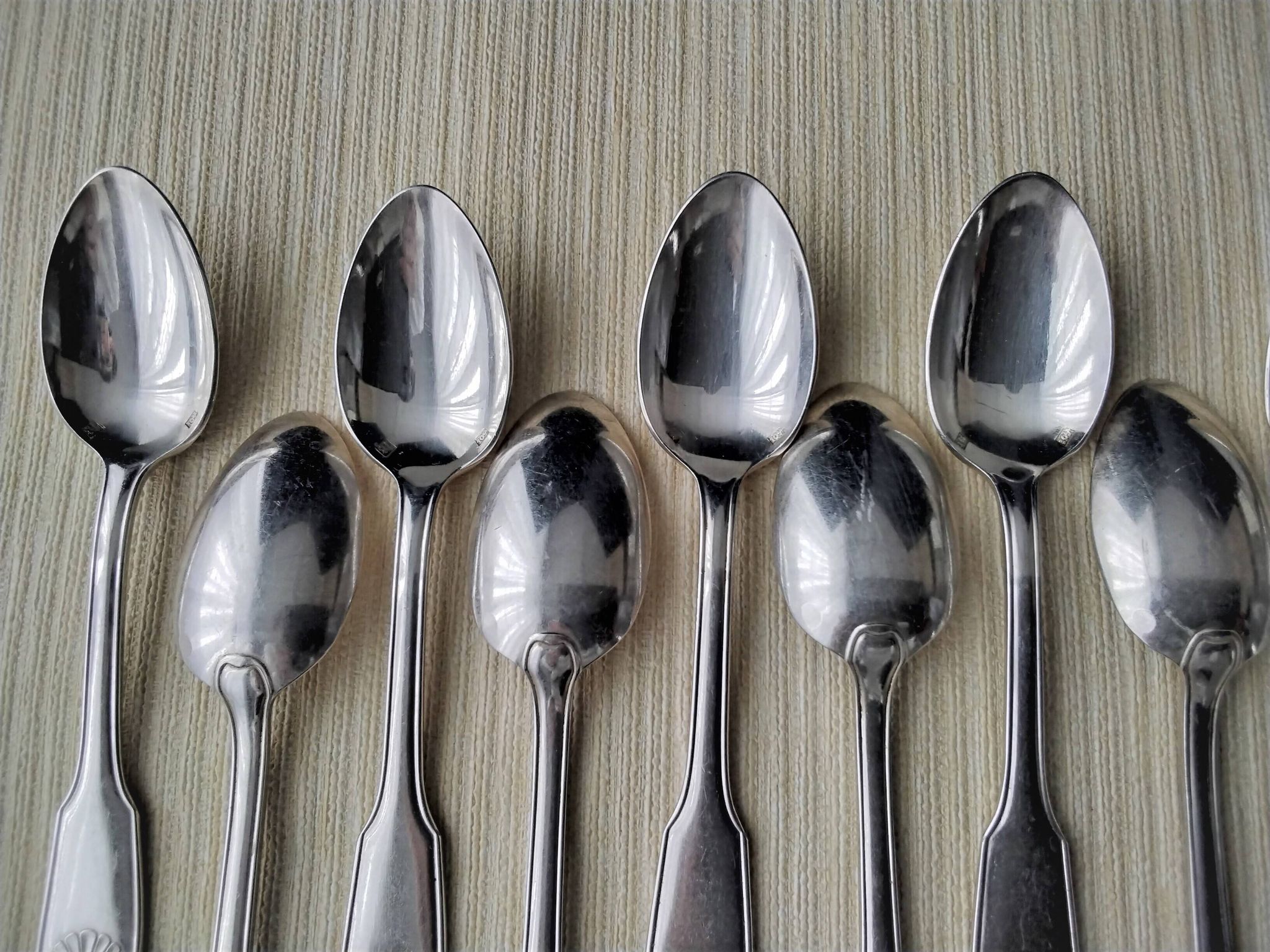 Box of 12 silver-plated mocha spoons Shell model