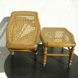 Paire de reposes-pieds en bois et cannage ancien