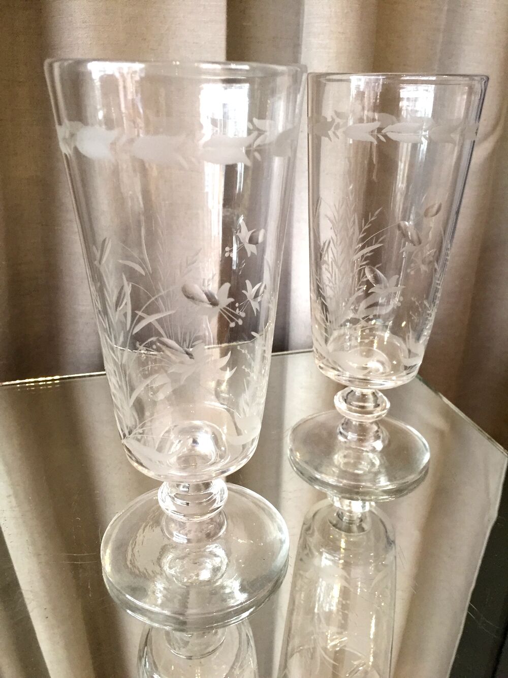 Duo de verre a cafe en verre epais a decor floral