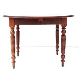 Round flap table
