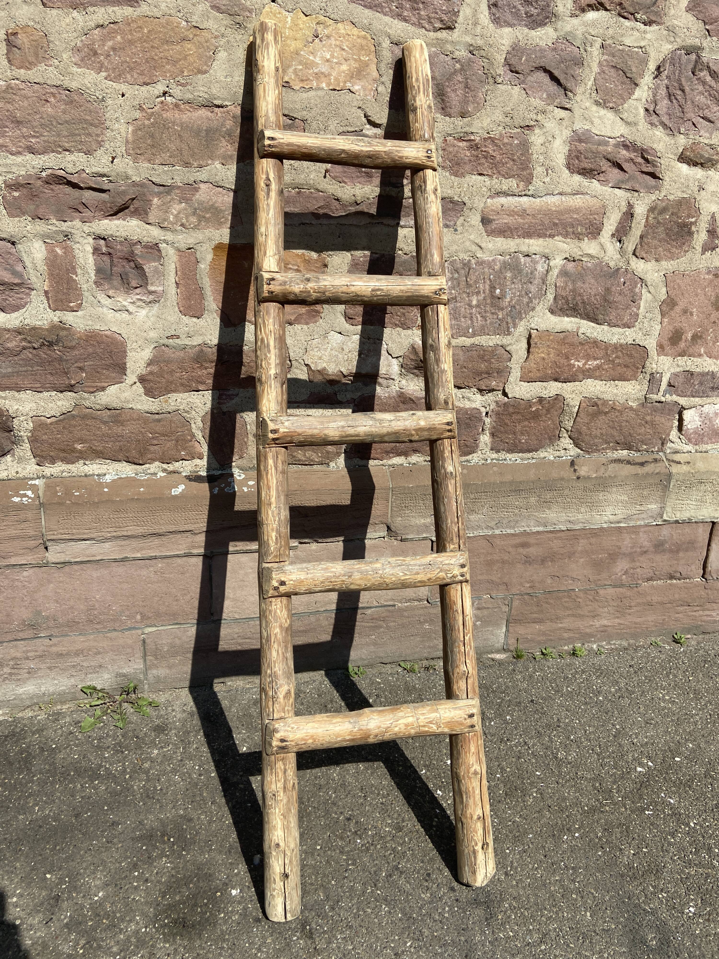 Vintage 1900s towel rack ladder