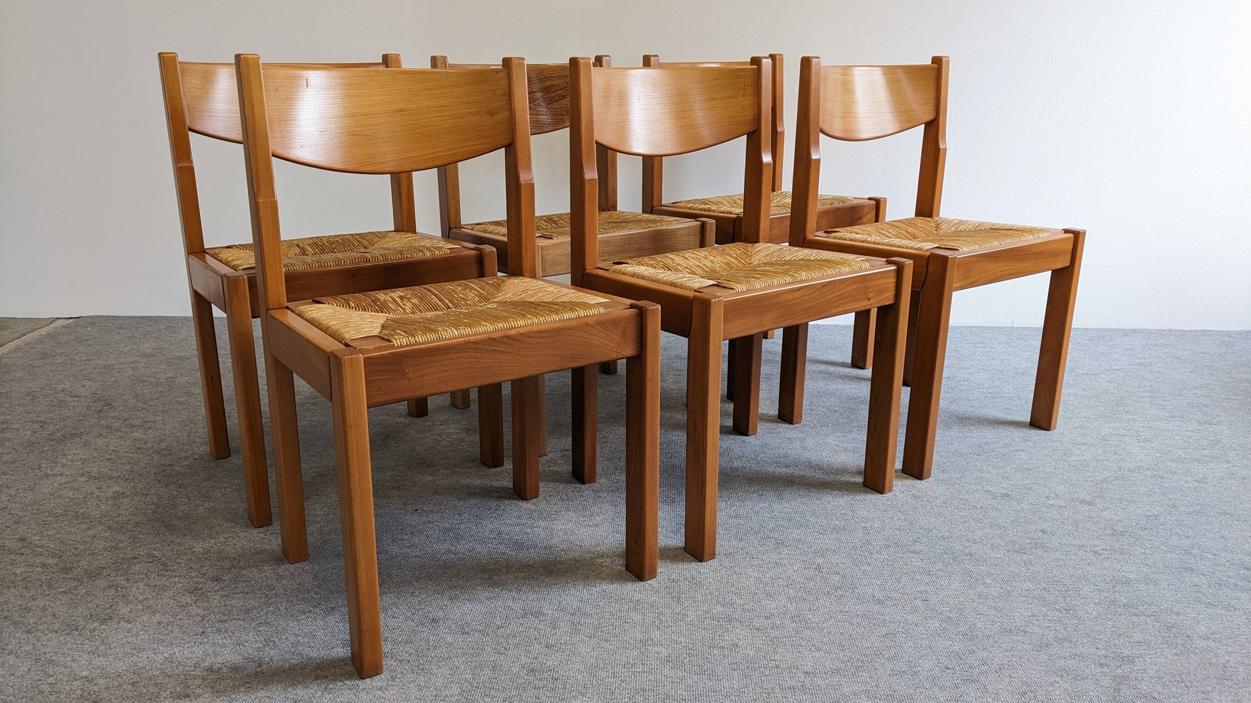 Série de 6 chaises paillées Maison Regain en orme massif, années 70-80