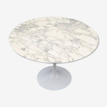 Table ronde Tulip en marbre Calacatta de Eero Saarinen - Ø 107 cm - Knoll