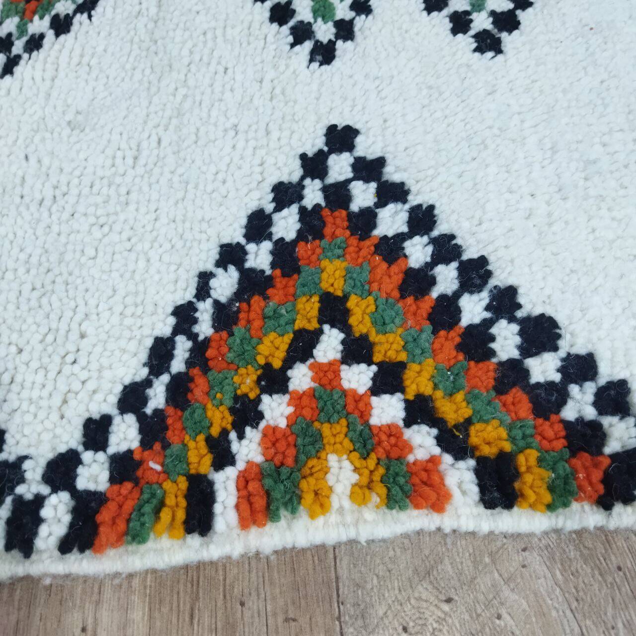 Handmade Moroccan Berber rug 275 X 165 CM