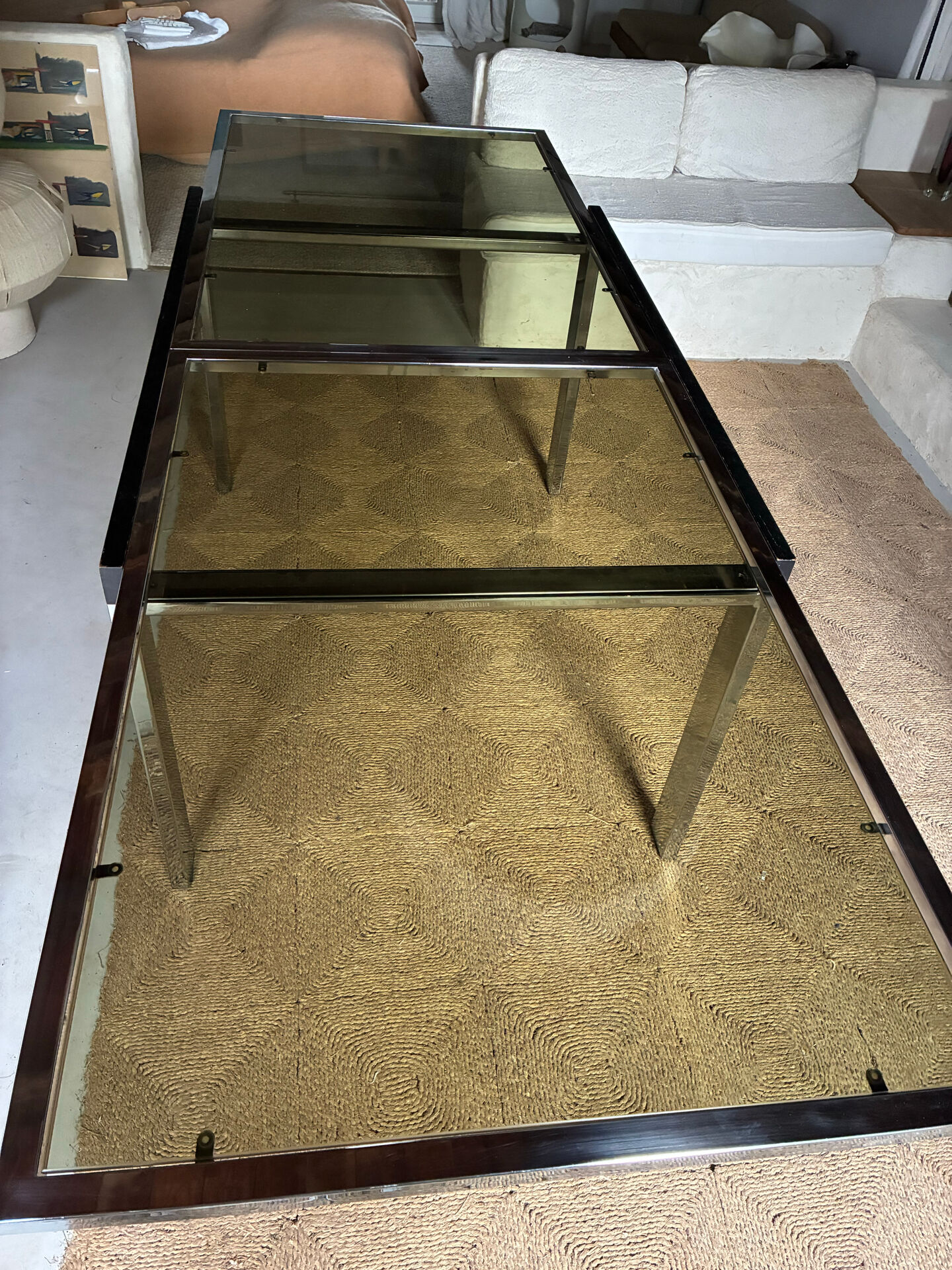 Extendable metal table