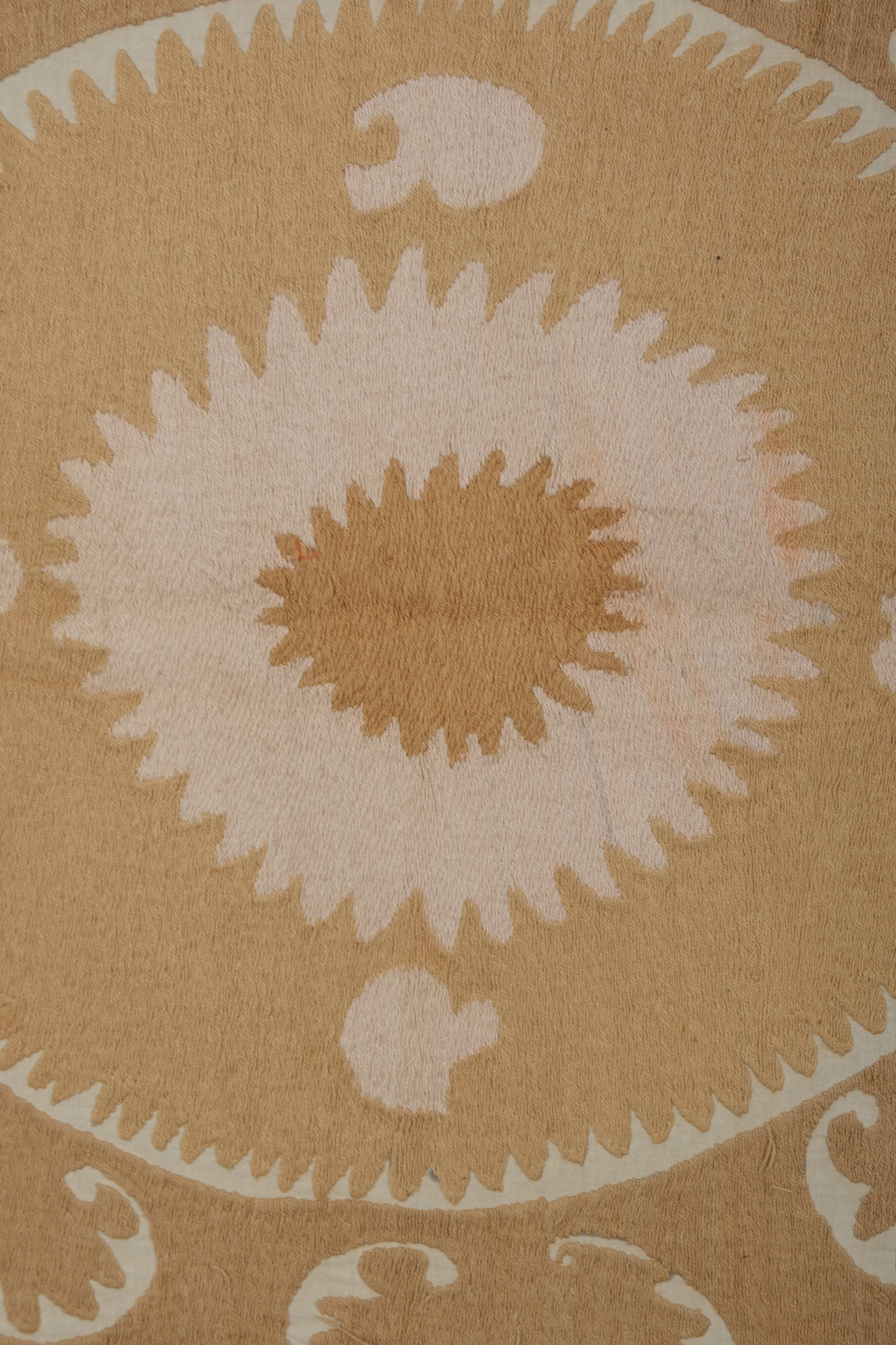 Suzani tapestry 133x137 cm