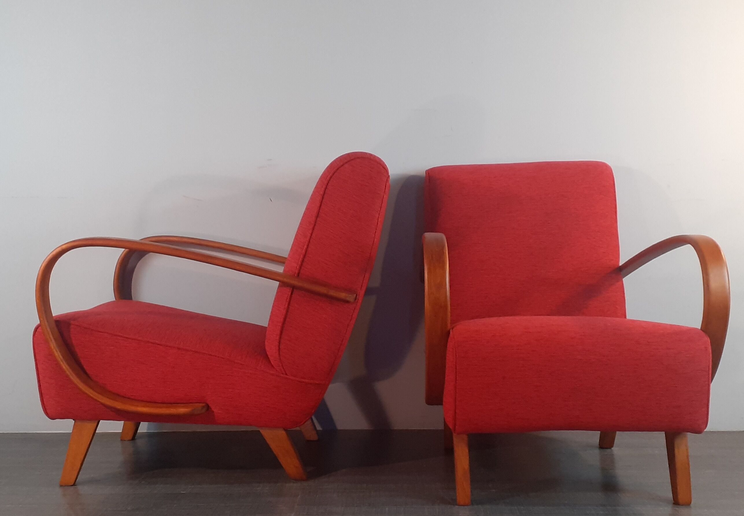 Pair of H262 Armchairs by Jindrich Halabala, Czech Art Deco 1940s