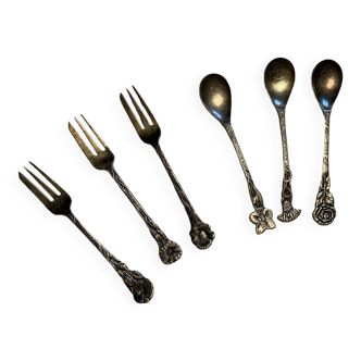 Set of 3 small spoons and 3 “flower” forks