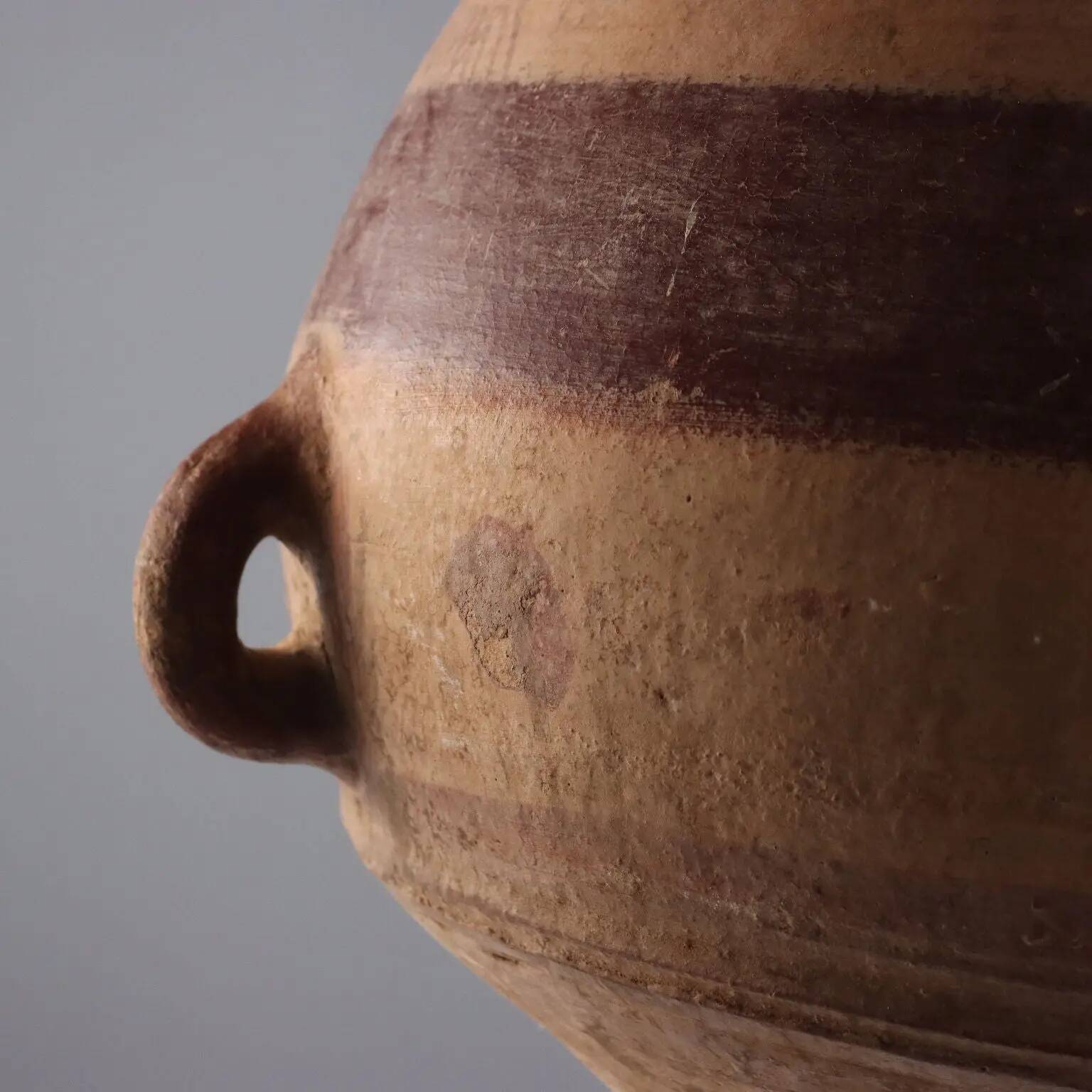 Ancient terracotta vase from Mali, 20th century.