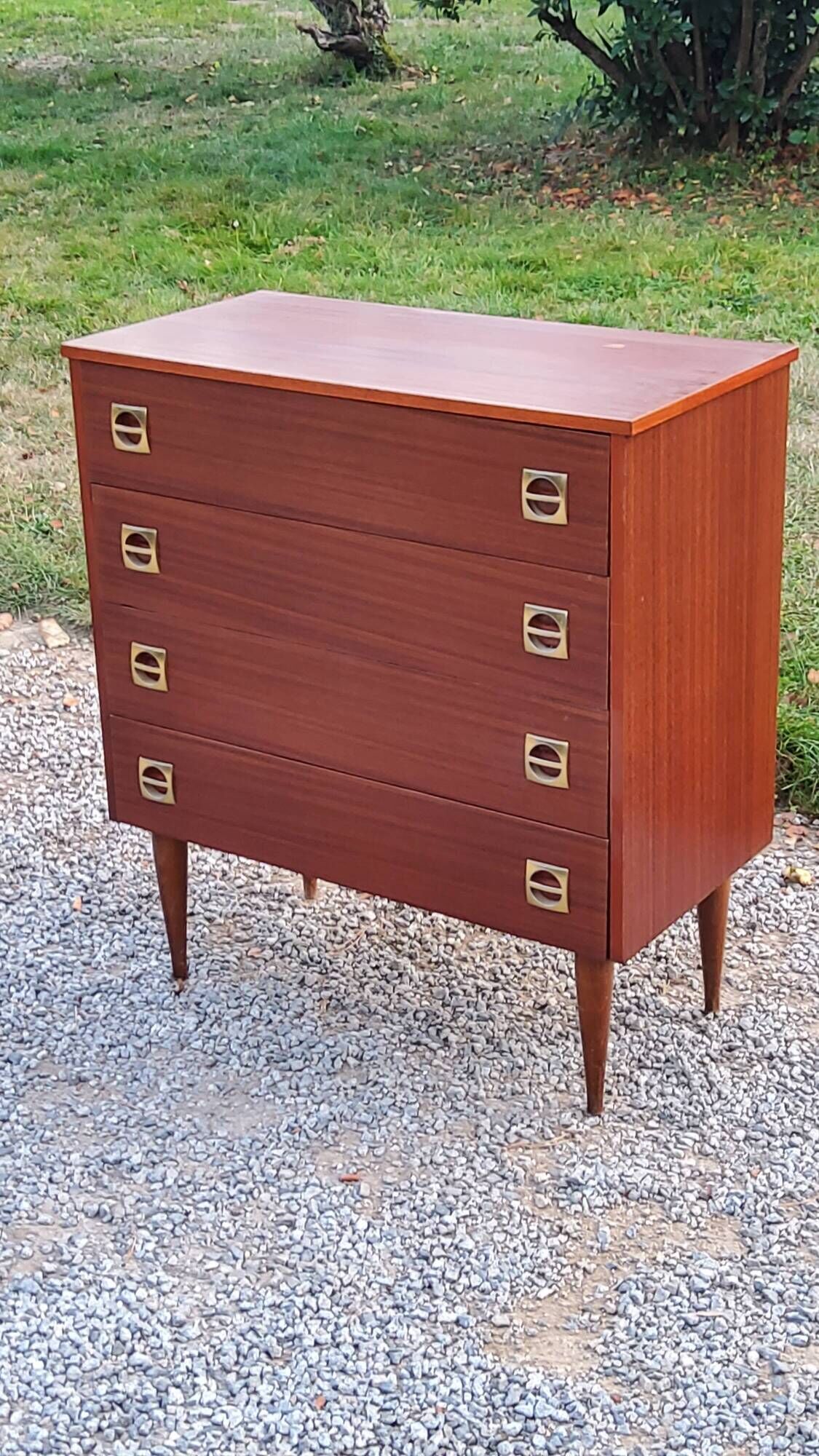 Vintage mahogany chest of drawers from the 60s conical feet 4 drawers